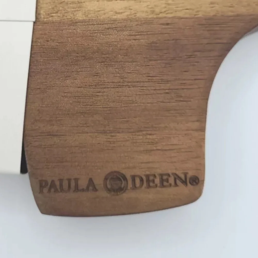 (NWT) HTF Paula Dean Pantryware Pig Shaped Acacia Wood Kitchen Cutting Board